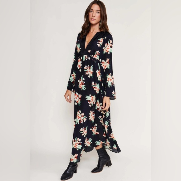 Rixo black floral Anela midi kaftan dress - size Medium - Picture 5 of 10